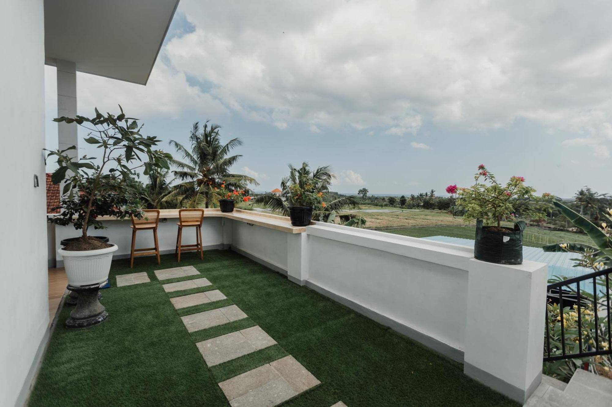 Dana'S House Hotel Tabanan  Exterior photo